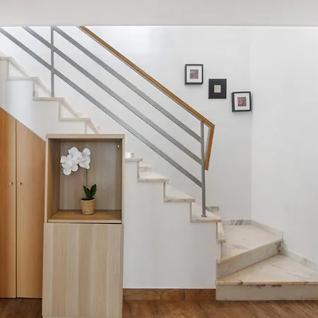 Dourado Duplex Apartment